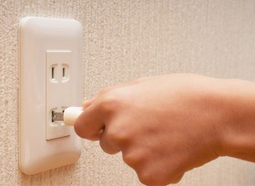 電源を抜きます 電源を抜きます